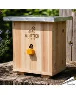 Helpt de hommels in je Tuin met de Hommelnestkast ✔️Massief hout en weerbestendig ✔️ Met Nestmateriaal en Lokstof ✔️ Een must-have voor ieder met een hart voor de Tuin ➤ Koop nu in onze online shop!