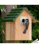 Nestkast Vail met 32 mm opening ✔️ Voor mezen, boomklevers en bonte vliegenvangers ✔️ Steun Vogelbescherming met je aankoop ➤ Vogelhuisje.com