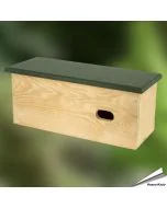 Speciale nestkast voor de gierzwaluw ✔️ Ovale invliegopening (60 x 30 mm) ✔️ FSC-gecertificeerd hout ✔️ Eenvoudig te plaatsen en reinigen ✔️ Koop bij Hoezo-Kado