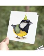 Mooie verjaardagskaart met de koolmees met feesthoedjes ✔️ Dubbele kaart, met blanco binnenkant ✔️ FSC papier ➤ Koop op www.vogelhuisje.com