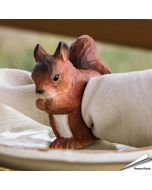 Houtgesneden servetring - Eekhoorn ✔️ Breng de natuur naar je tafel ✔️ Gemaakt van duurzaam hout ✔️ Beschilderd met milieuvriendelijke verf ✔️ Bestel nu op Vogelhuisje.com