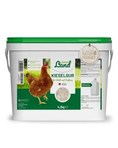 Diatomeeënaarde voor kippen en pluimvee is een 100% natuurlijk product ✔️ Geschikt voor stal, tuin en erf ✔️ Neemt vocht effectief op ✔️ Zorgt voor een prettig stalklimaat ✔️ Nu verkrijgbaar bij Vogelhuisje.com