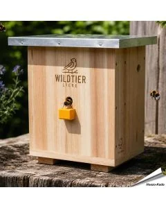 Helpt de hommels in je Tuin met de Hommelnestkast ✔️Massief hout en weerbestendig ✔️ Met Nestmateriaal en Lokstof ✔️ Een must-have voor ieder met een hart voor de Tuin ➤ Koop nu in onze online shop!