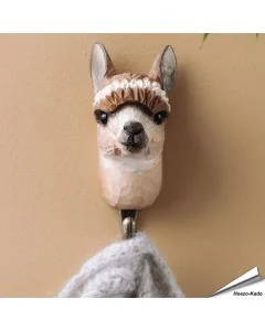 Kledinghaak - Alpaca ✔️ Gemaakt van hoogwaardig hout en met de hand beschilderd ✔️ Handgemaakt en milieuvriendelijk ✔️ Maximaal draagvermogen: 10 kg ➤ Bestel nu bij Vogelhuisje.com