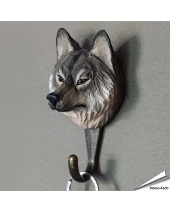 Kledinghaak - Europese wolf ✔️ Hoogwaardig hout en met de hand beschilderd ✔️ Handgemaakt, milieuvriendelijk ✔️ Maximaal draagvermogen: 10 kg ➤ Bestel op Vogelhuisje.com