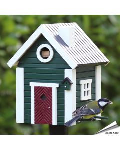 Multiholk Stugan (groen) van Wildlife Garden ✔️ Nestkast en voederhuis in 1 ✔️ Voor kleine tuinvogels ✔️ Geïnspireerd op Scandinavische architectuur ➤ Koop online op Vogelhuisje.com
