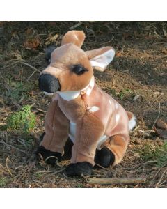 Pluche reekalf van Wild Republic Cuddlekins, ca. 26 cm hoog. Zachte ree knuffel met witte vlekken, geschikt vanaf 4 jaar en leuk voor bosdierenfans.