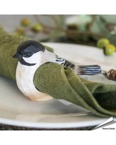 Houtgesneden servetring - Glanskop ✔️ Breng de natuur naar je tafel ✔️ Gemaakt van duurzaam hout ✔️ Beschilderd met milieuvriendelijke verf ✔️ Bestel nu op Vogelhuisje.com