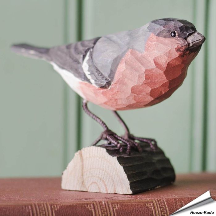 DecoBird Goudvink | Houtgesneden vogel van lindenhout | Wildlife Garden