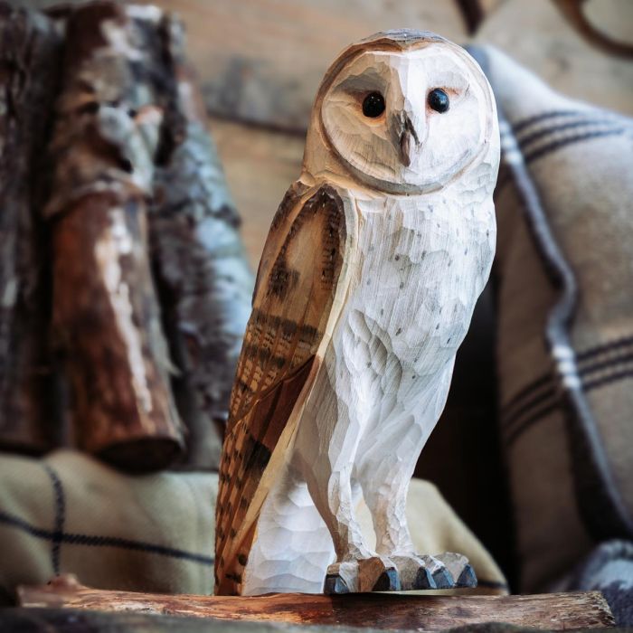 DecoBird Kerkuil, handgesneden houten uil van Wildlife Garden