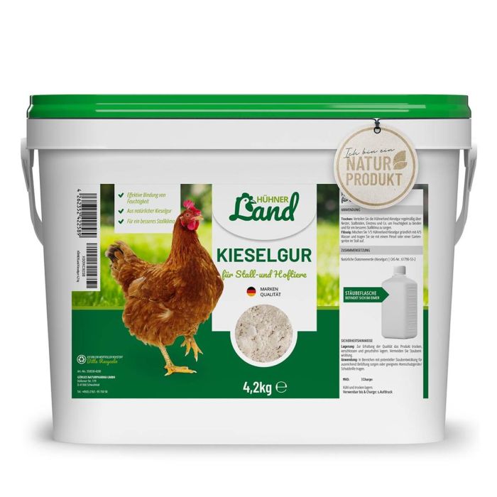 Diatomeeënaarde voor kippen en pluimvee is een 100% natuurlijk product ✔️ Geschikt voor stal, tuin en erf ✔️ Neemt vocht effectief op ✔️ Zorgt voor een prettig stal­klimaat ✔️ Nu verkrijgbaar bij Vogelhuisje.com