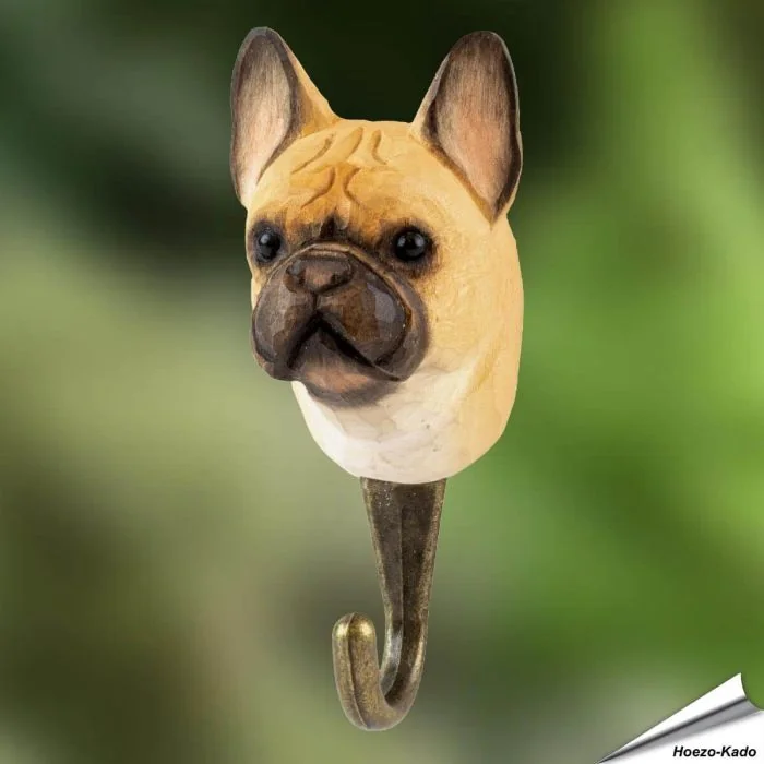 Een houten Kledinghaak met een Franse bulldog - Vogelhuisje.com