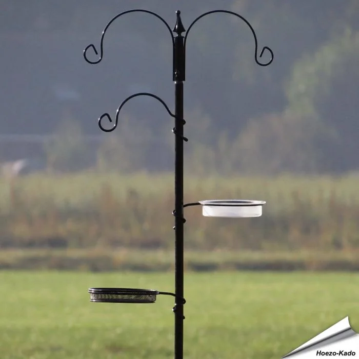 Vogelvoederstation als compleet set ✔️ Stevig, weerbestendig & eenvoudig te monteren ✔️ Perfect voor wilde vogels in de tuin ✔️ Bestel nu online bij Vogelhuisje.com