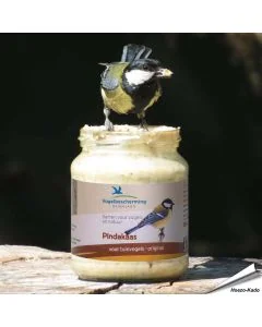 Speciale Vogelbescherming pindakaas voor tuinvogels - Original ✔️ Geen zout toegevoegd ✔️ Calorierijke lekkernij voor vogels ➤ Bestel nu direct op Vogelhuisje.com