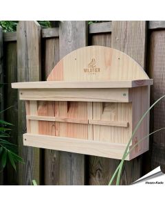 Nestkast voor huismussen en ringmussen ✔️ Onbehandeld massief hout ✔️ 3 ruime nestkamers met aparte openingen ✔️ FSC-hout ➤ Koop nu bij Vogelhuisje.com