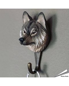 Kledinghaak - Europese wolf ✔️ Hoogwaardig hout en met de hand beschilderd ✔️ Handgemaakt, milieuvriendelijk ✔️ Maximaal draagvermogen: 10 kg ➤ Bestel op Vogelhuisje.com