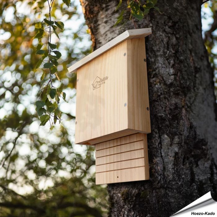 Houten Vleermuiskast met metalen dak - www.vogelhuisje.com