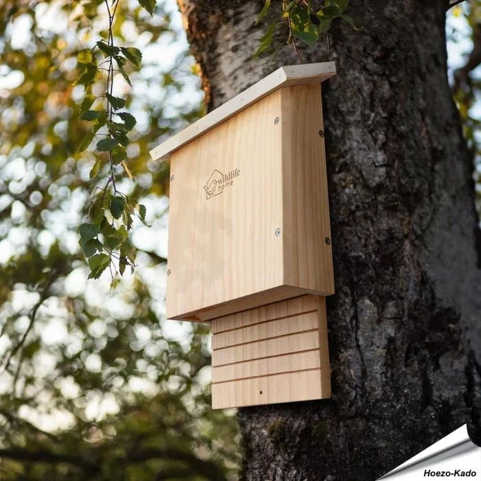 Houten Vleermuiskast met metalen dak - www.vogelhuisje.com