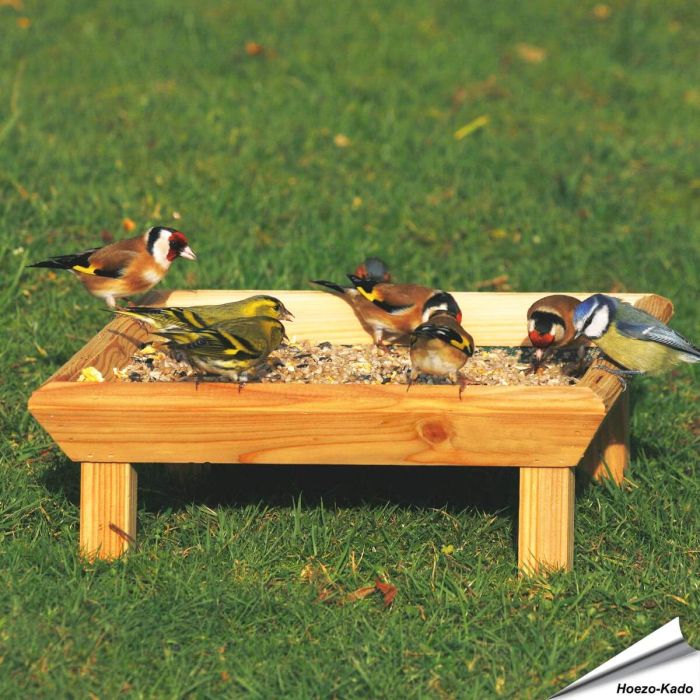 Grondvoedertafel voor wilde vogels