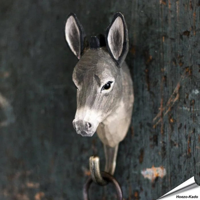 Kledinghaak - Ezel ✔️ Hoogwaardig hout en met de hand beschilderd ✔️ Handgemaakt, milieuvriendelijk ✔️ Maximaal draagvermogen: 10 kg ➤ Bestel op Vogelhuisje.com